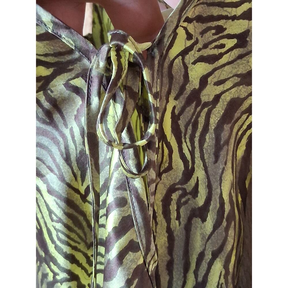 Vintage Y2K Victoria's Secret 100% Silk Chemise Green Animal Print Size Medium - Picture 4 of 6